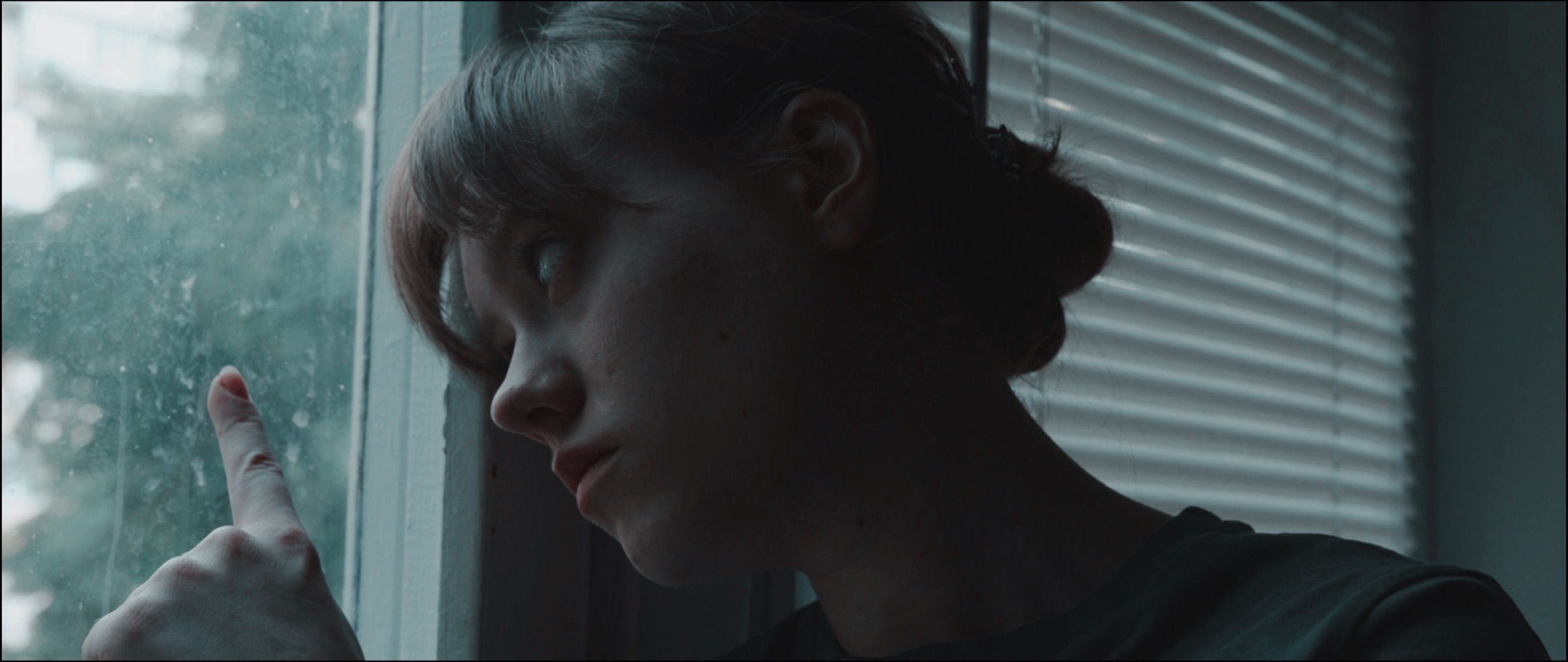 A portrait with a Technicolor-inspired channel cross-mix created in PeekLUT